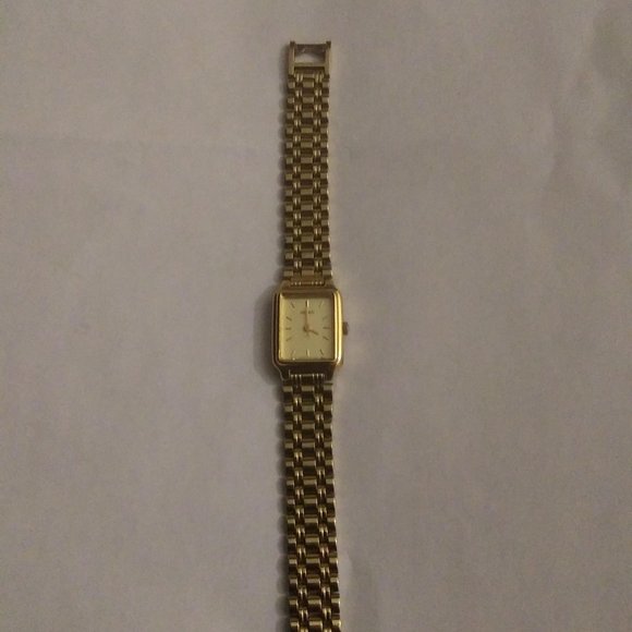 seiko gold ladies watch
